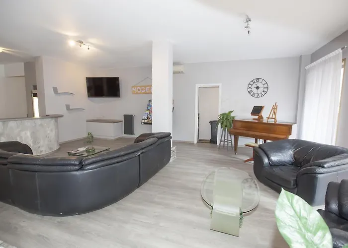 Hotel Moderne Menton