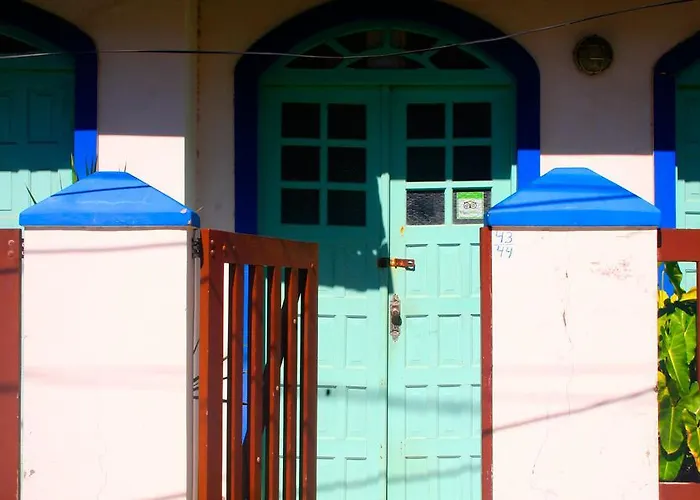 Alfazema Cultural Bed And Breakfast Arembepe