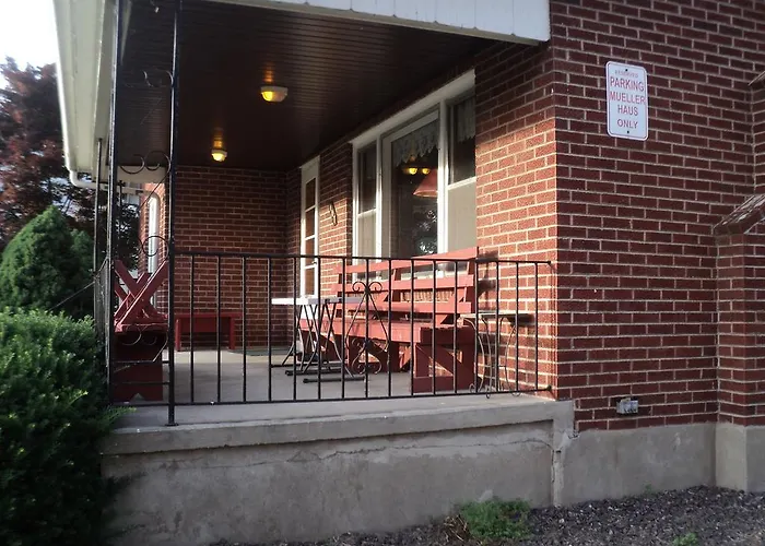 Harbor Haus Inn & Suites Hermann