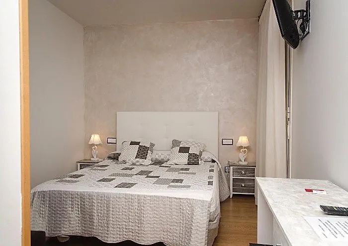 Hostal Don Rodrigo Zamora