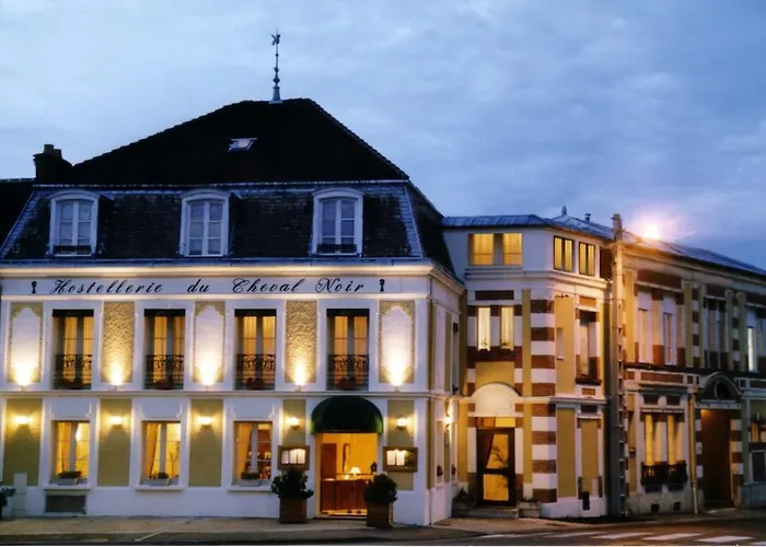 Châteaux et Demeures Hôtels Le Cheval Noir