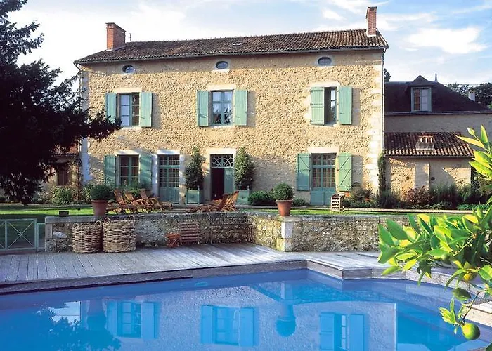 Hôtel Les Orangeries Lussac-les-Châteaux