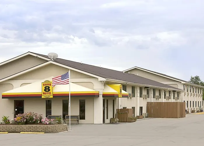 Super 8 By Wyndham Norfolk Motel