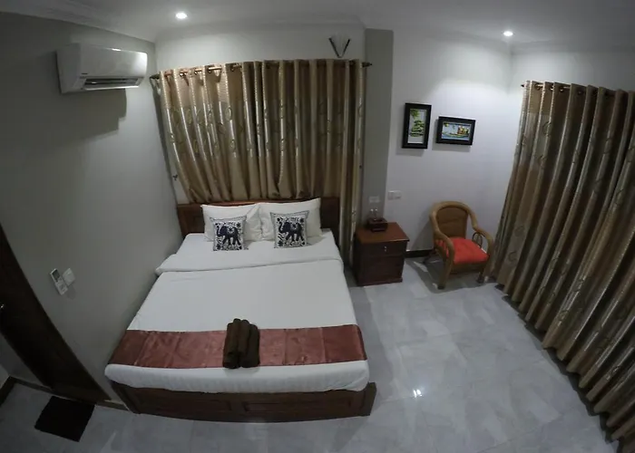 Happy​​ Family Guesthouse Kampot