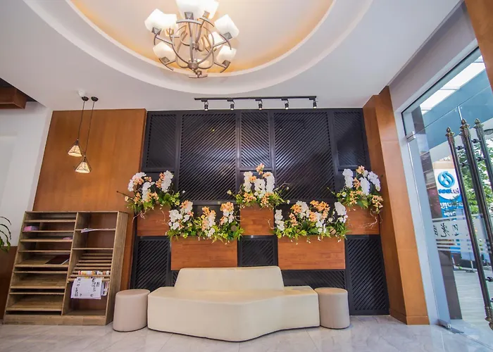 New York Hotel Phnom-Penh
