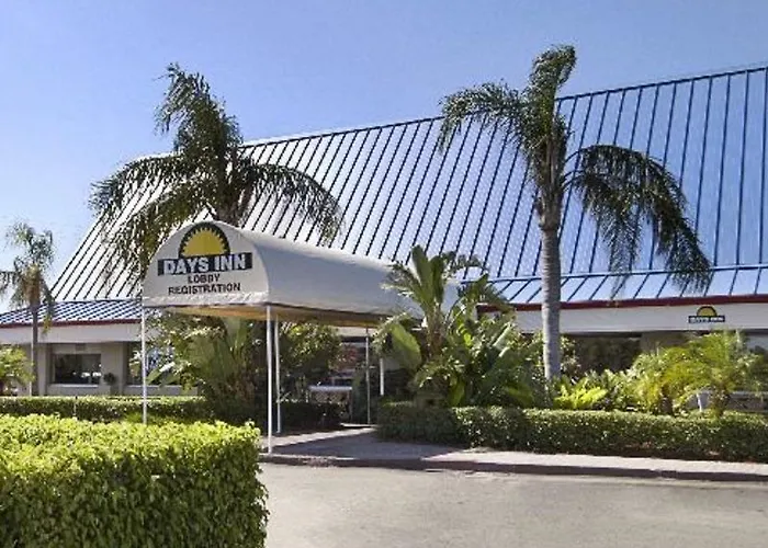 Days Inn By Wyndham West Palm Beach