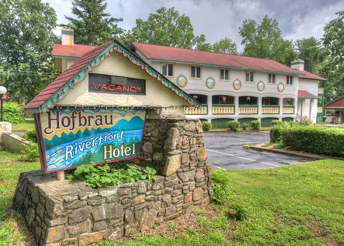 Hofbrau Riverfront Hotel Helen