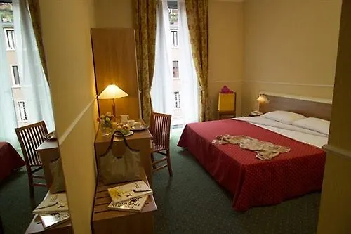 Hotel Johnny Mailand