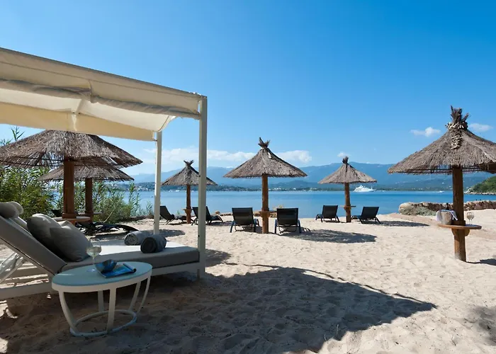 Isulella Hotel & Restaurant