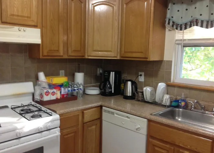 Mojoy Homesuites At Runyon Newark