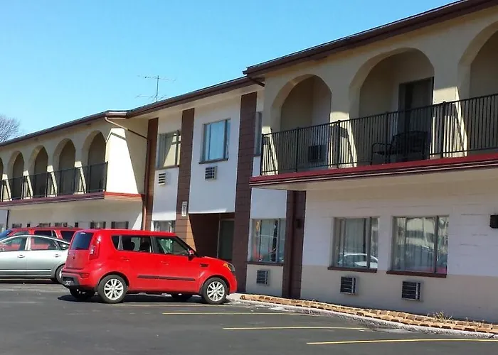 Americas Best Inn & Suites Urbana