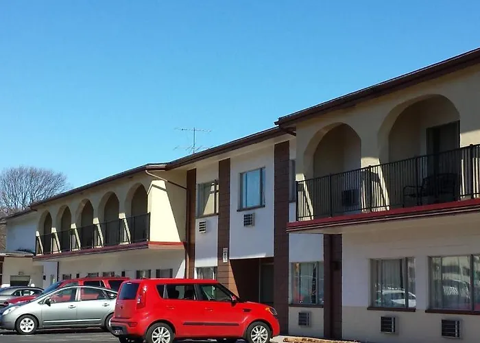 Americas Best Inn & Suites Urbana