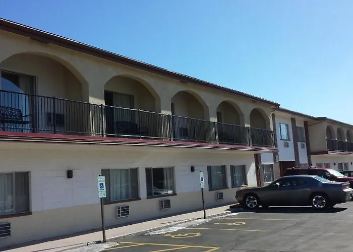 Americas Best Inn & Suites Urbana