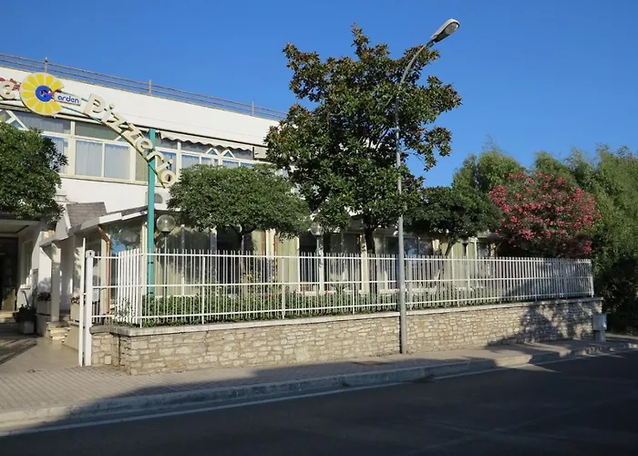 Albergo Little Garden Formia