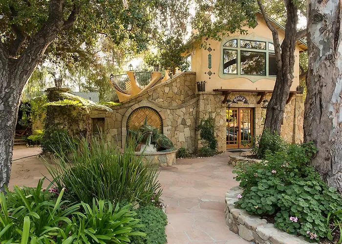 The Emerald Iguana Inn Ojai
