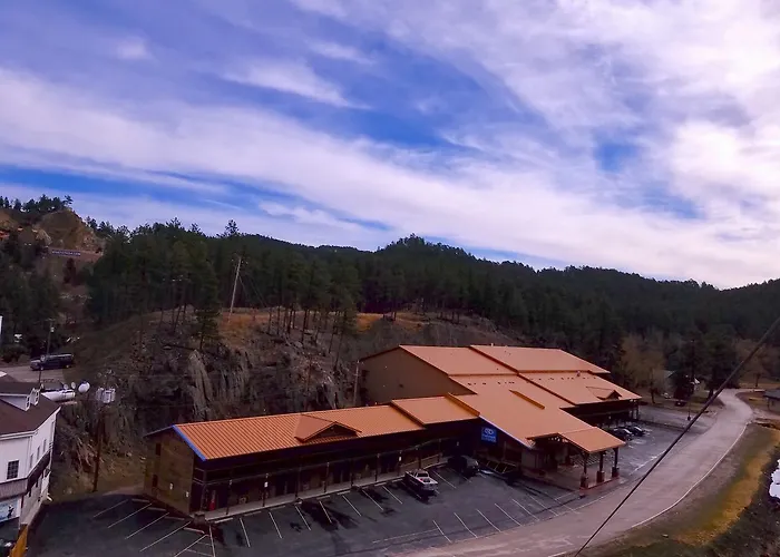 Rushmore Express & Suites
