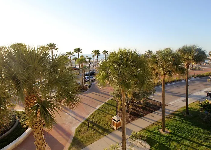 Seaside Inn & Suites