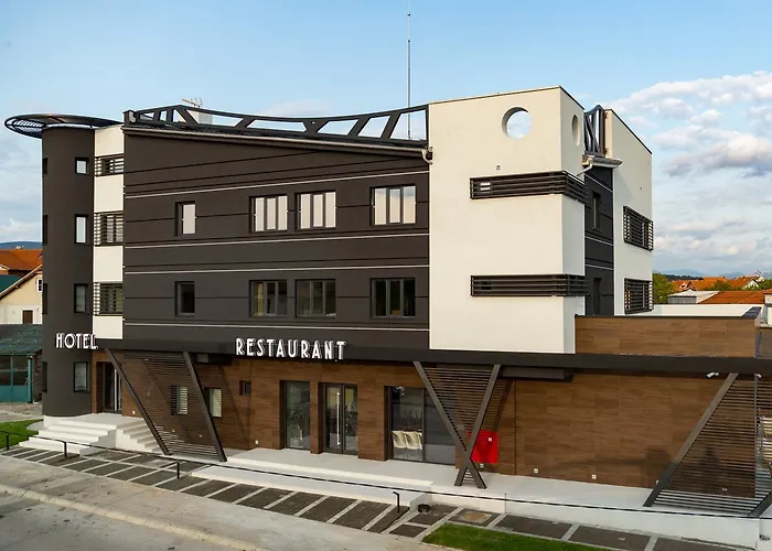 Hotel Ideo Lux