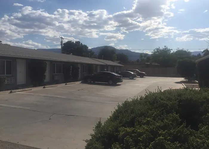 Little Daisy Motel Cottonwood