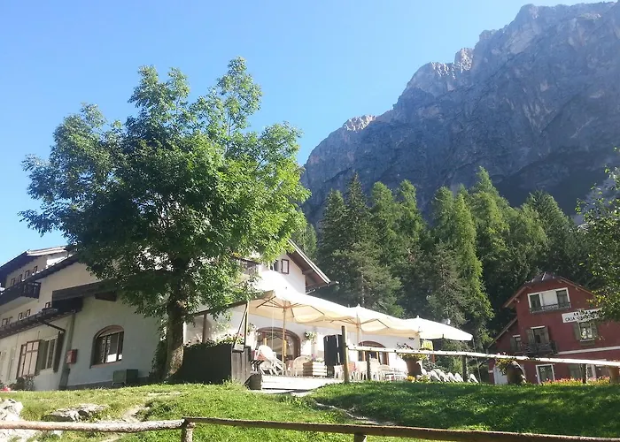 Hotel Fiames