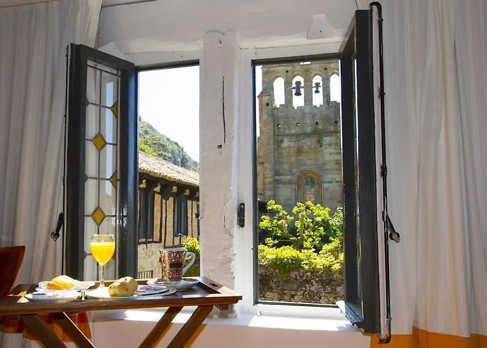Hotel Posada Santa Maria La Real