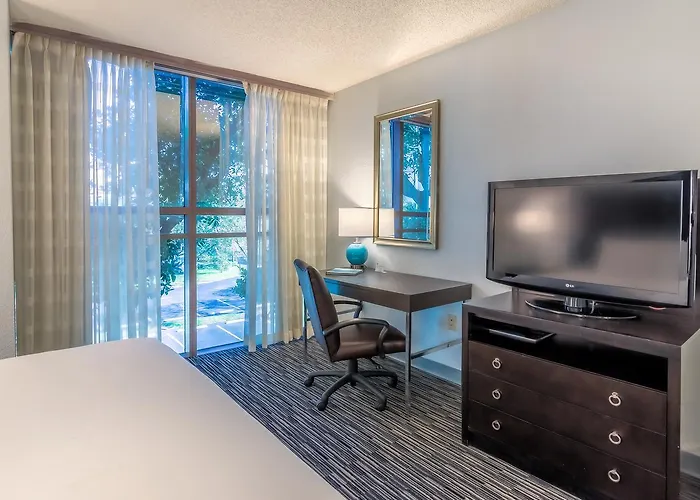 Sawgrass Grand Hotel And Suites Sports Complex Sunrise