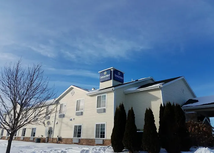 Boarders Inn & Suites By Cobblestone Hotels - Oshkosh