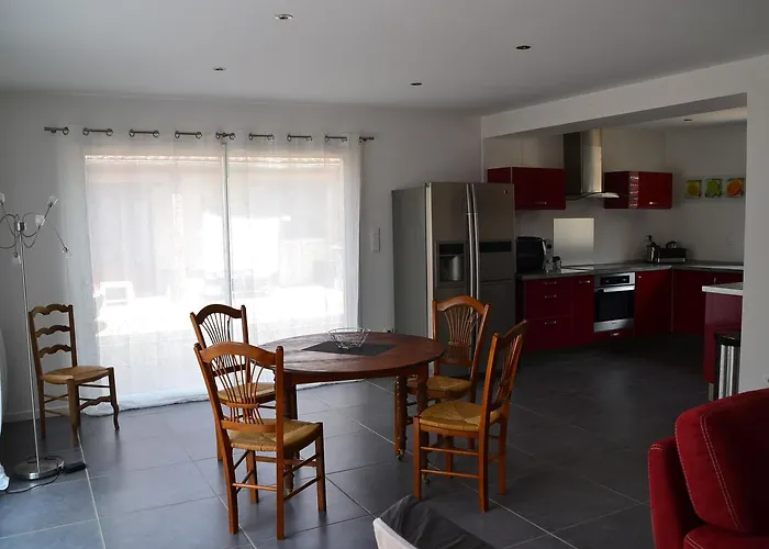 Chambres D'Hotes Les Ecuries De La Source Amiens