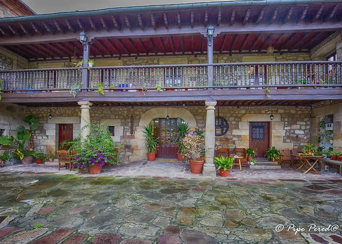 Hotel Casa Velarde Torrelavega