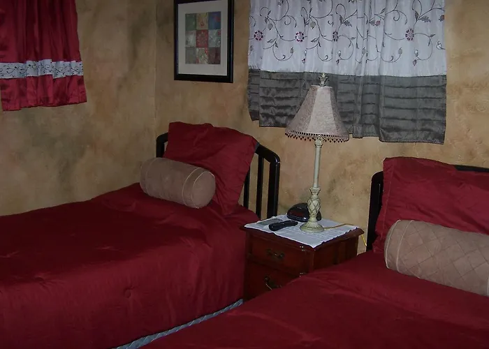 Amid Summer'S Inn Bed And Breakfast