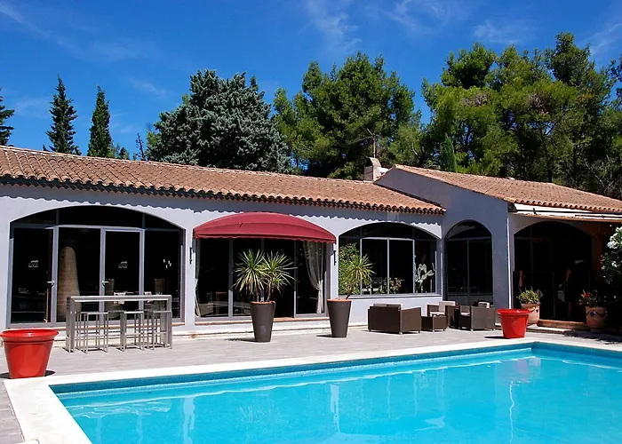 Hotel Les Mazets Des Roches