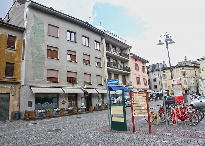 Hotels in Tirano