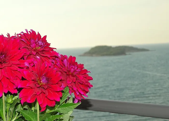 Hotels in Ksamil