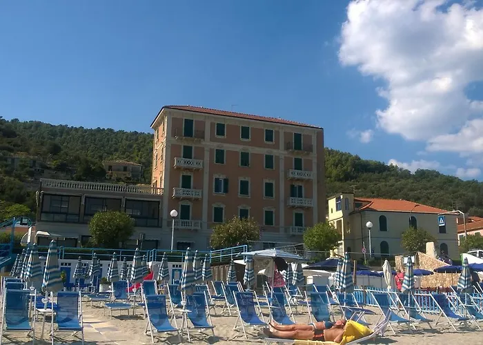 Hotel Monique Noli