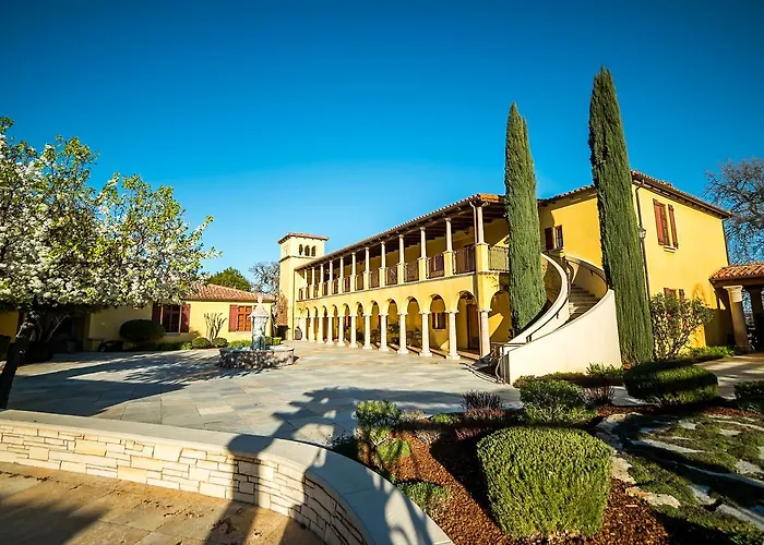 Calipaso Winery & Villa Paso Robles