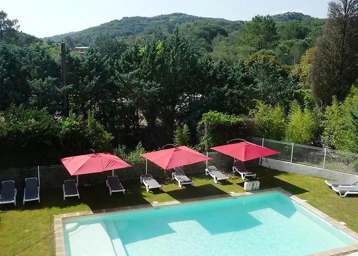 Hotel Restaurant Le Colombier Remoulins