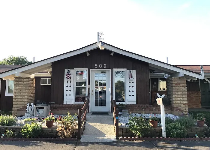 Spinning Wheel Motel Baraboo