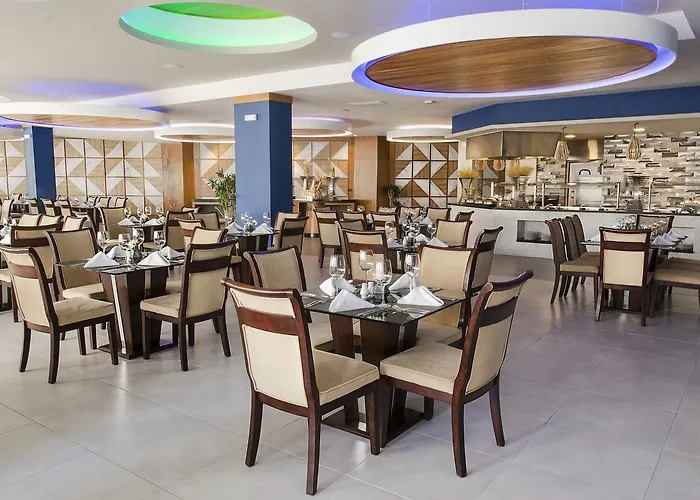 Bluebay Grand Punta Cana Cabeza de Toro