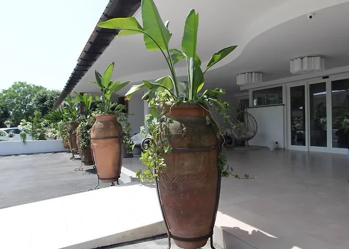Lula Hotel - Ex Love & Fama Hotel Sabaudia