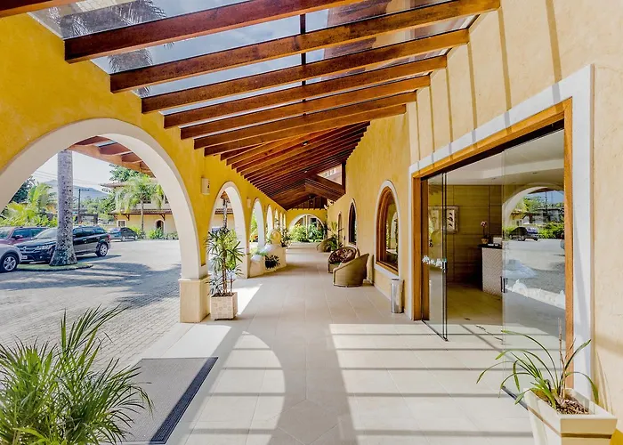 Beach Hotel Cambury Camburi 