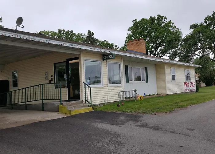Budget Host Inn Detroit Lakes