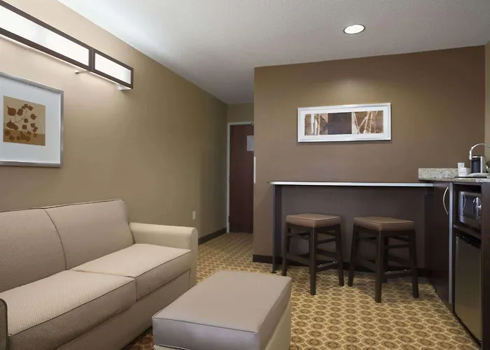 Sonesta Essential Fairmont