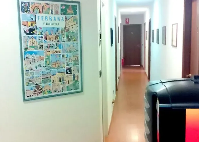 Alloggio Cavour Ferrara