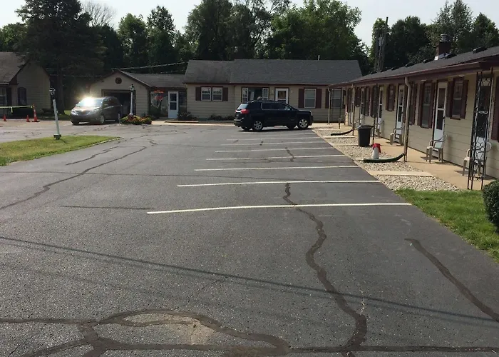Howards Motel Marshall