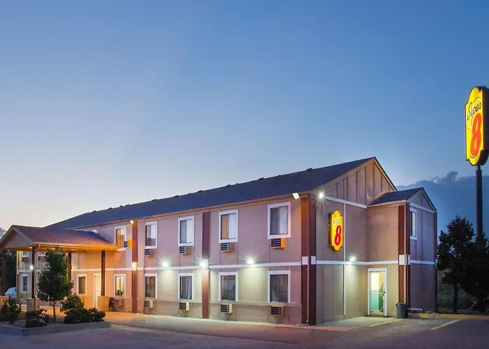 Super 8 By Wyndham Limon