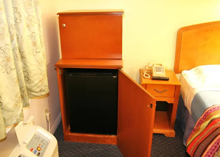 Titta Inn Pasadena