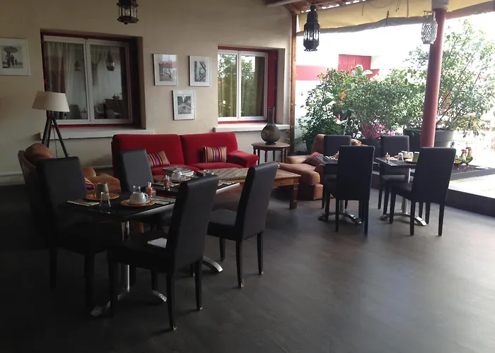 Hotel Cote Patio Nîmes