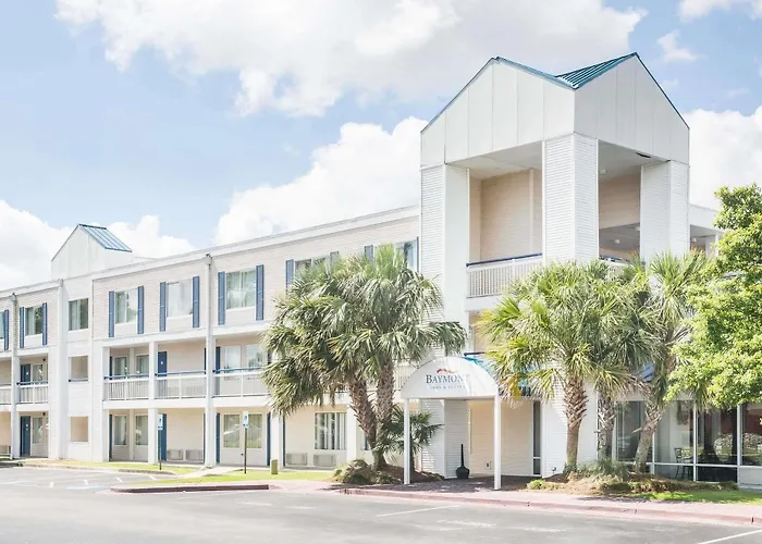 Baymont By Wyndham Wilmington