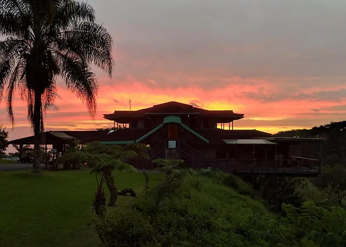 The Inn At Kulaniapia Falls Hilo