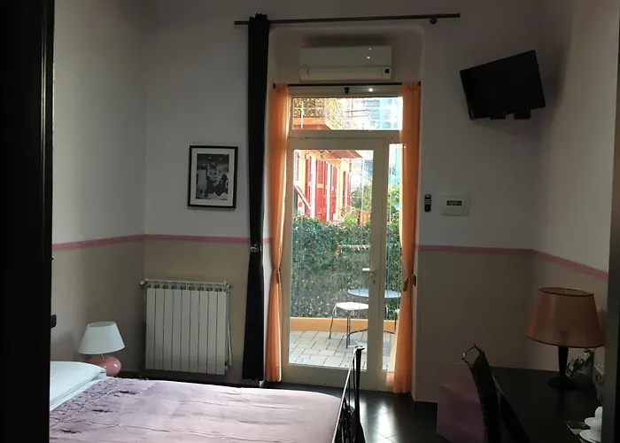 Hotel Le Divine - Reception Via XXV Aprile 5 Levanto